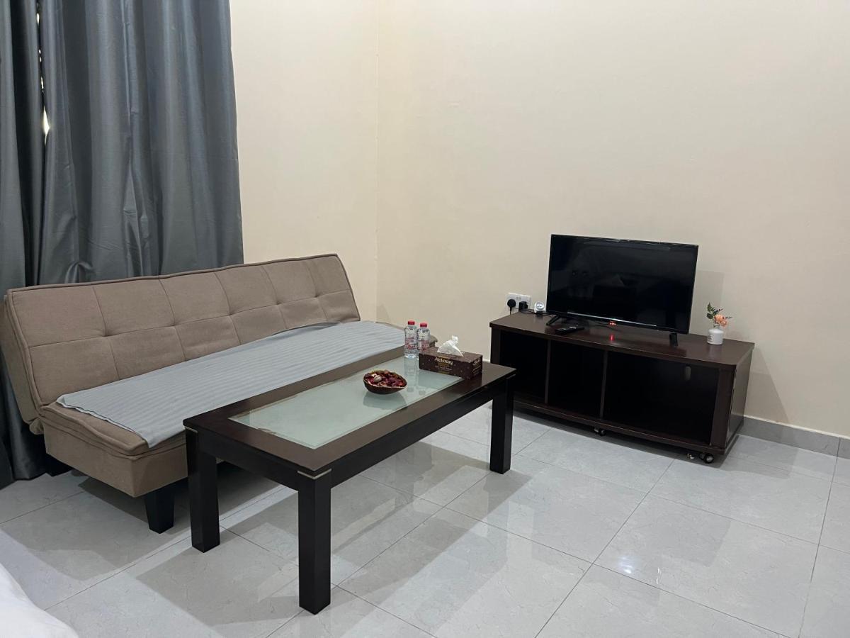 Cozy Private Studio Apartment Near Airport Abu Dhabi Esterno foto